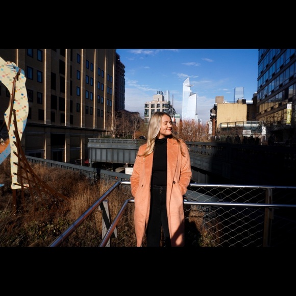 Meet your Posher, Colleen - Picture 3 of 7